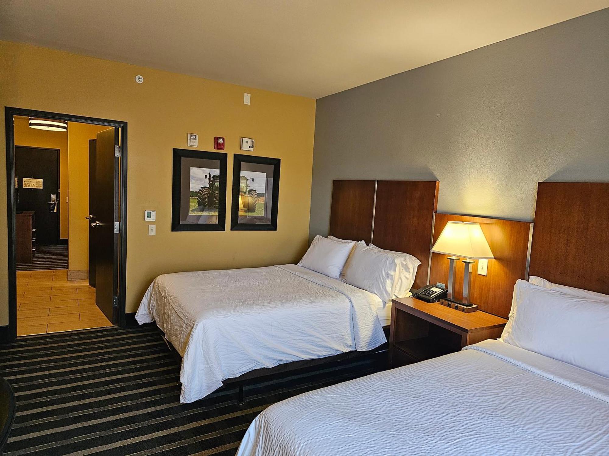 Holiday Inn Express & Suites Perry-National Fairground Area By Ihg Exterior foto