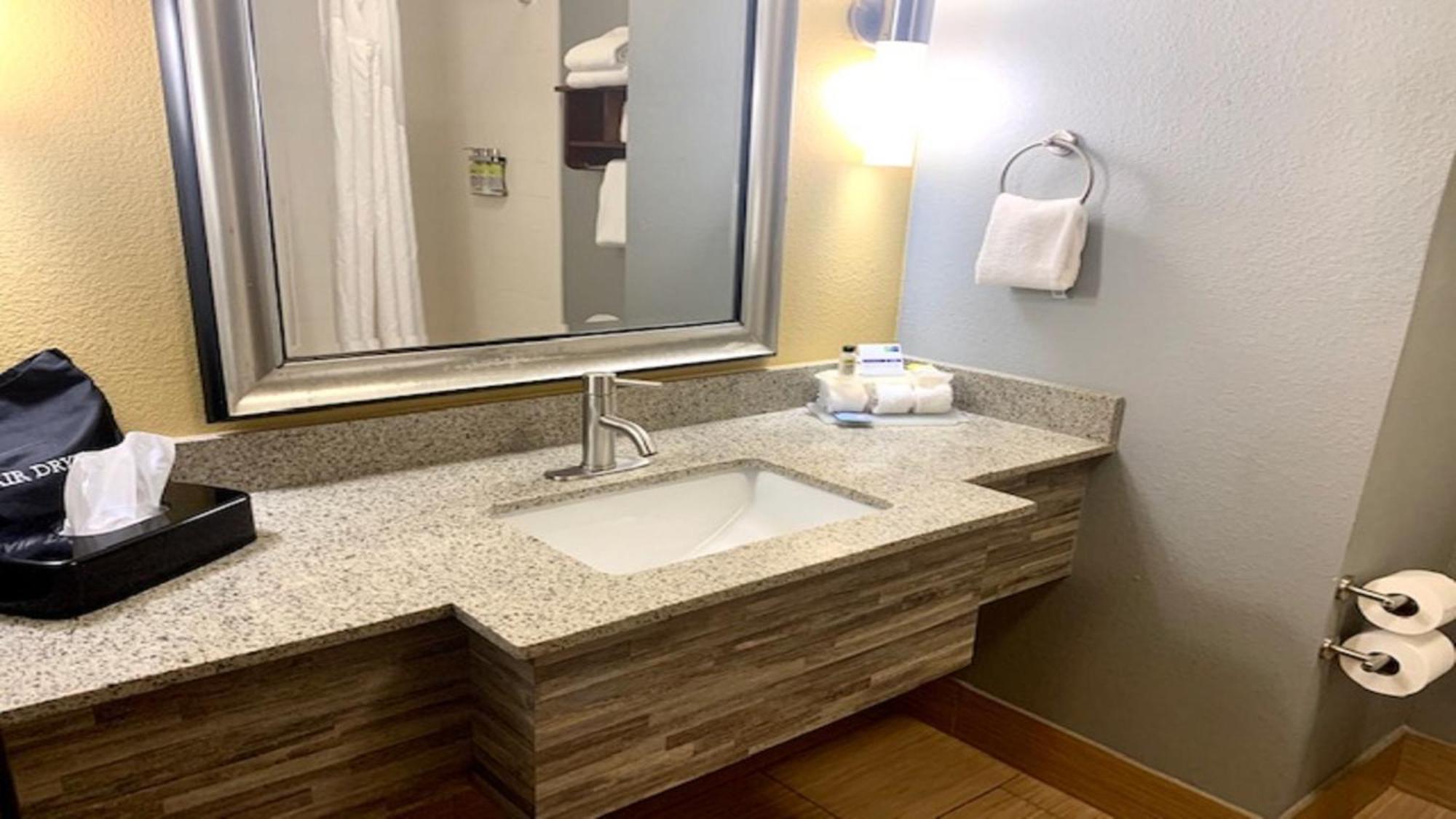 Holiday Inn Express & Suites Perry-National Fairground Area By Ihg Exterior foto