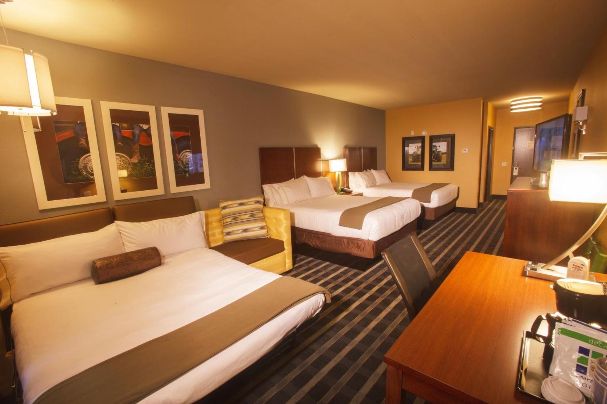 Holiday Inn Express & Suites Perry-National Fairground Area By Ihg Exterior foto