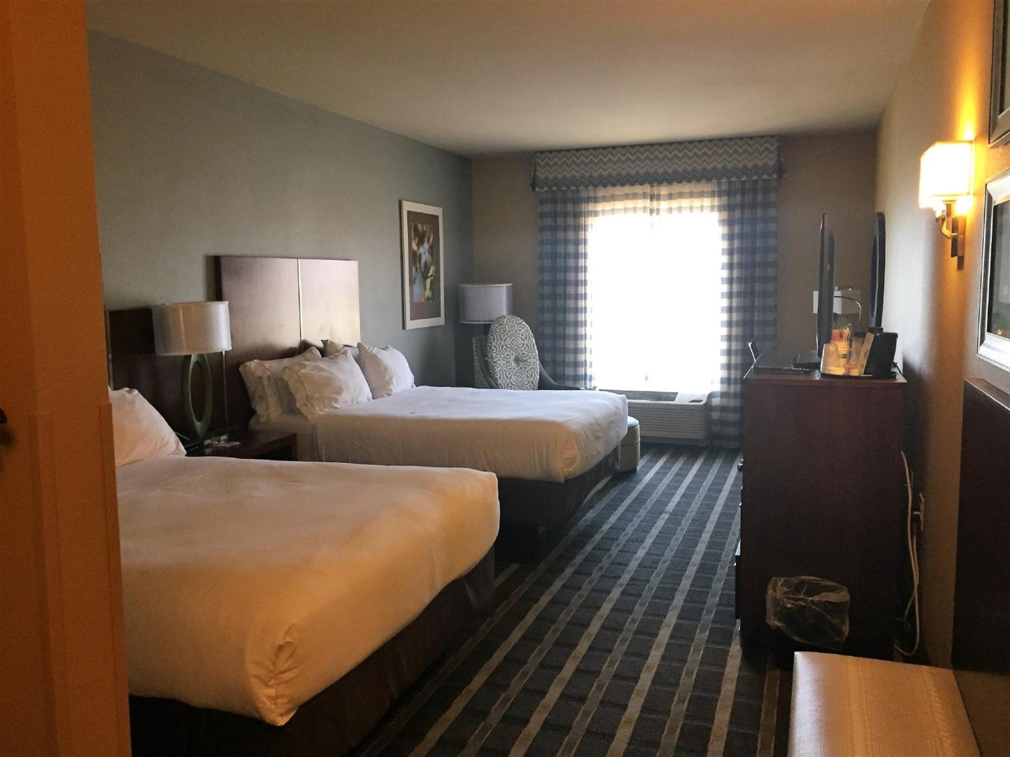 Holiday Inn Express & Suites Perry-National Fairground Area By Ihg Exterior foto
