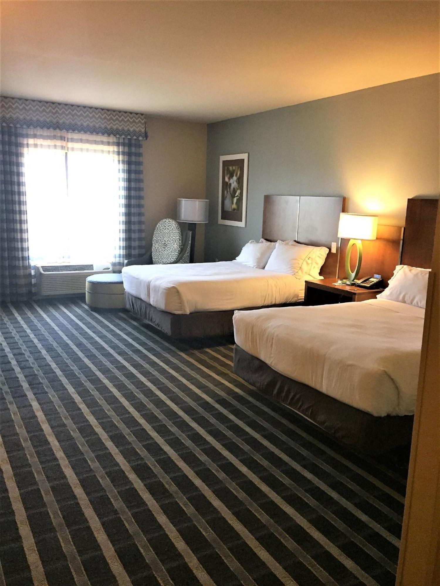 Holiday Inn Express & Suites Perry-National Fairground Area By Ihg Exterior foto