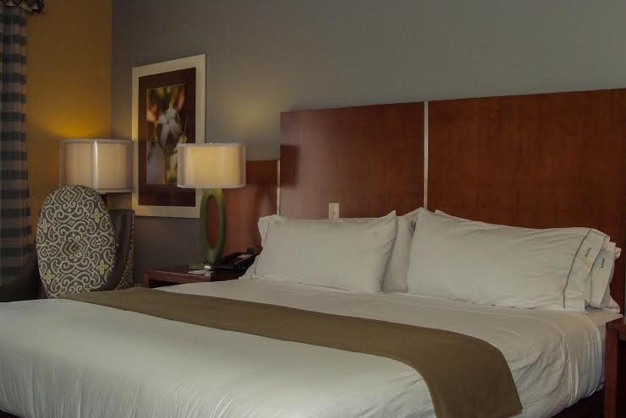 Holiday Inn Express & Suites Perry-National Fairground Area By Ihg Exterior foto
