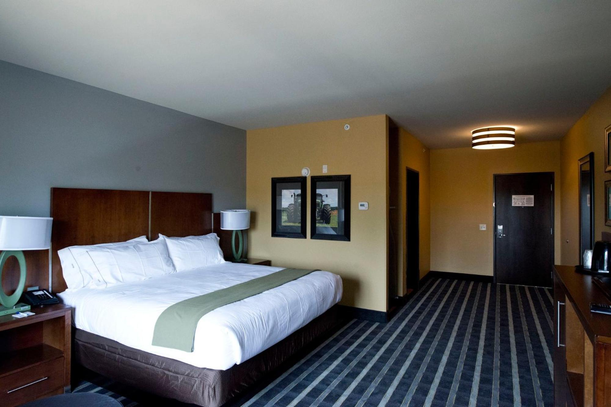 Holiday Inn Express & Suites Perry-National Fairground Area By Ihg Exterior foto